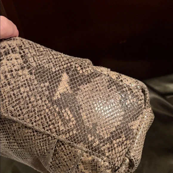 Michael Kors Elegant Snakeskin Shoulder Bag - Picture 7 of 14